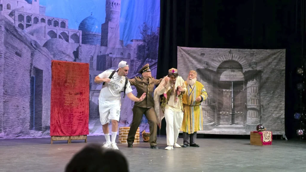 “Johnny & Bobo”: истина в тфилине! Бар-мицва, милиция, Сибирь!..