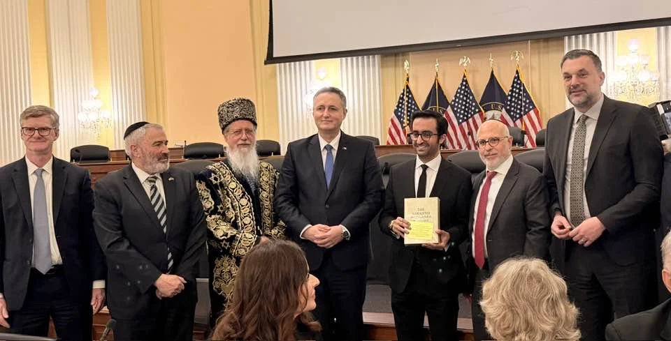 КАПИТОЛИЙ: СЕДЕР В ЧЕСТЬ ЕВРЕЙСКОЙ ОБЩИНЫ