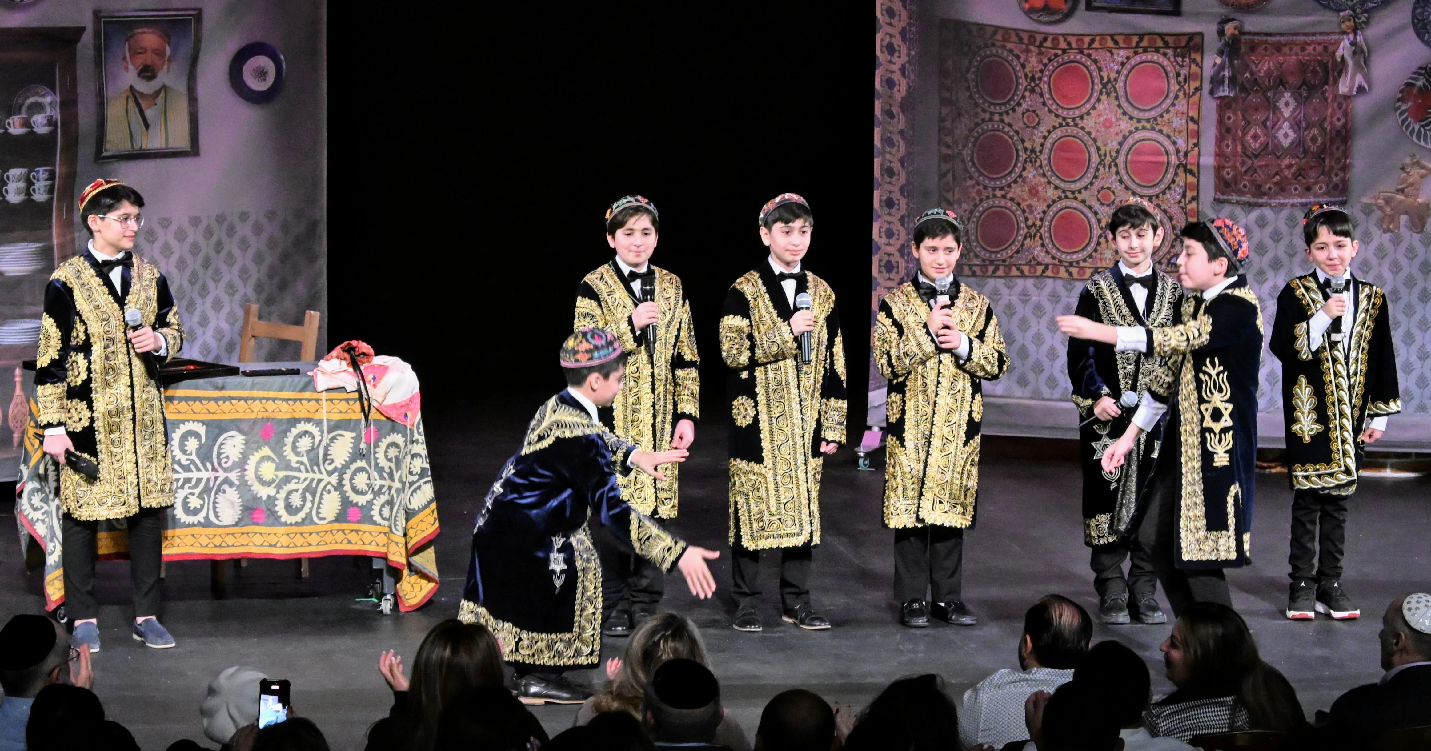 Театр “ханда-ханда”: Спасибо, Нью-Йорк!