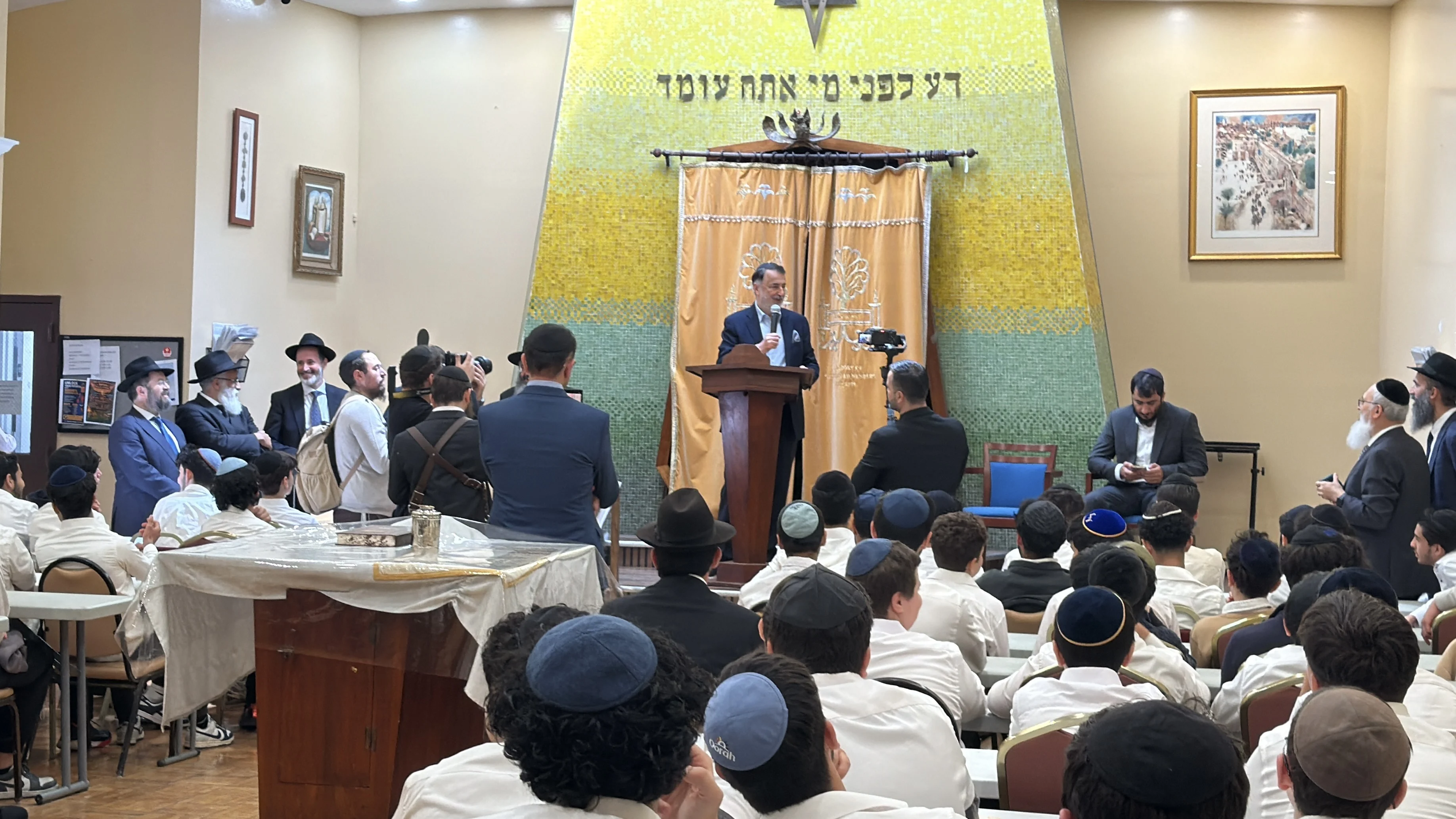 Landmark Lev Leviev Visit Caps Memorable Month at JIQ