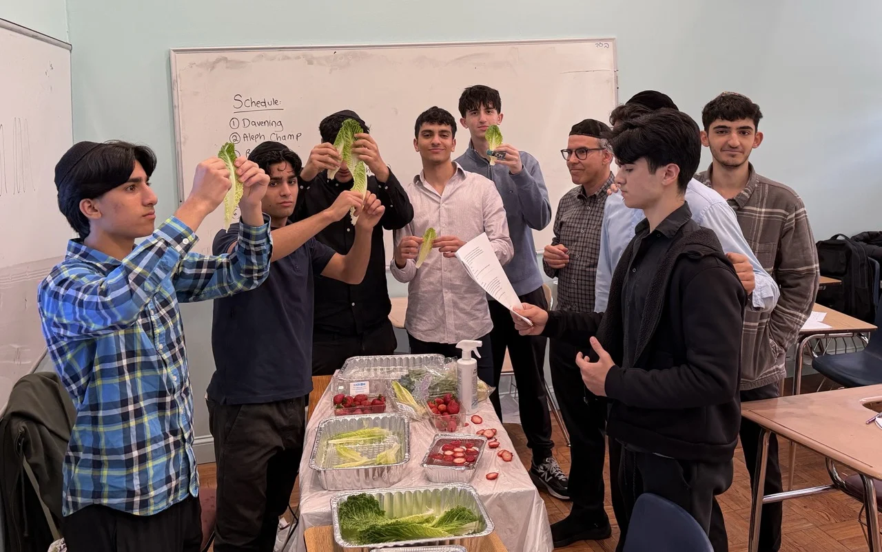 Science Fair, Chess Champs and a Shabbaton Full of Ruach