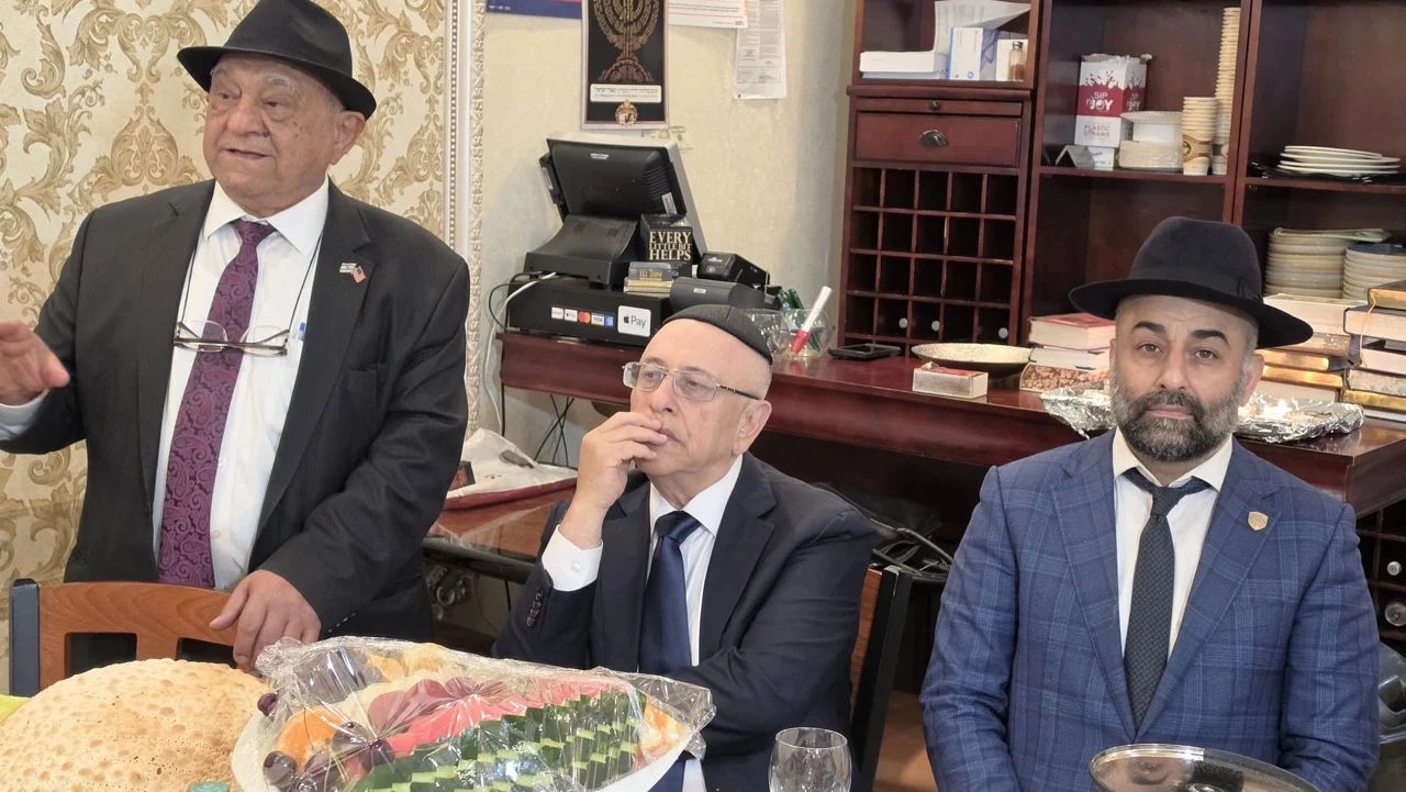 БЕССМЕРТНЫЙ Левича Хофиз