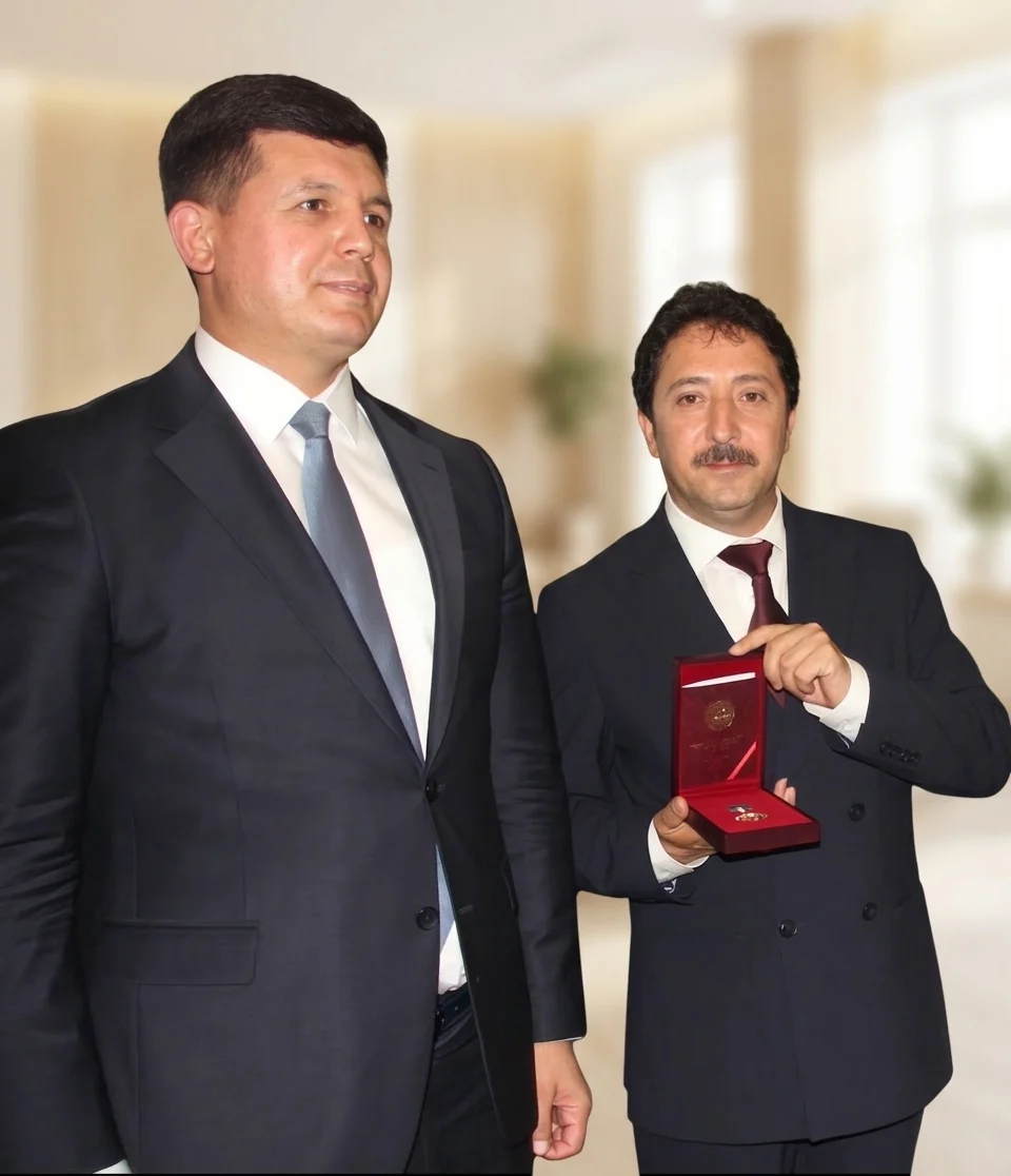 Служить стране, укреплять единство, сохранять наследие!