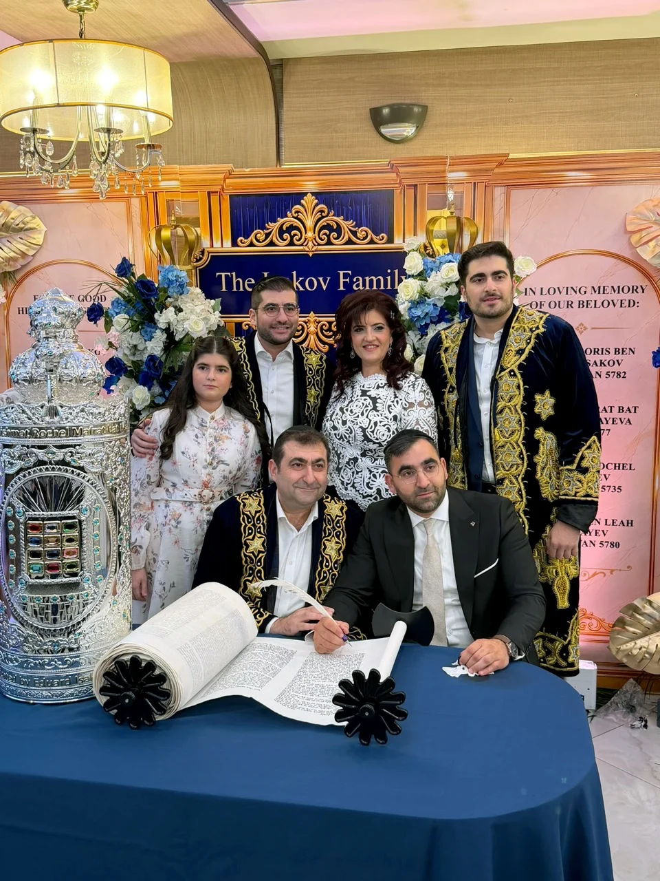 Новый свиток Торы внесли в синагогу “Ор-Натан”