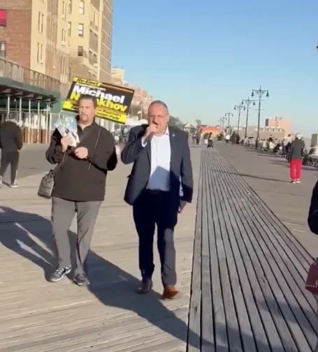 Fighting Antisemitism, Novakhov Urges: “Vote Red!”
