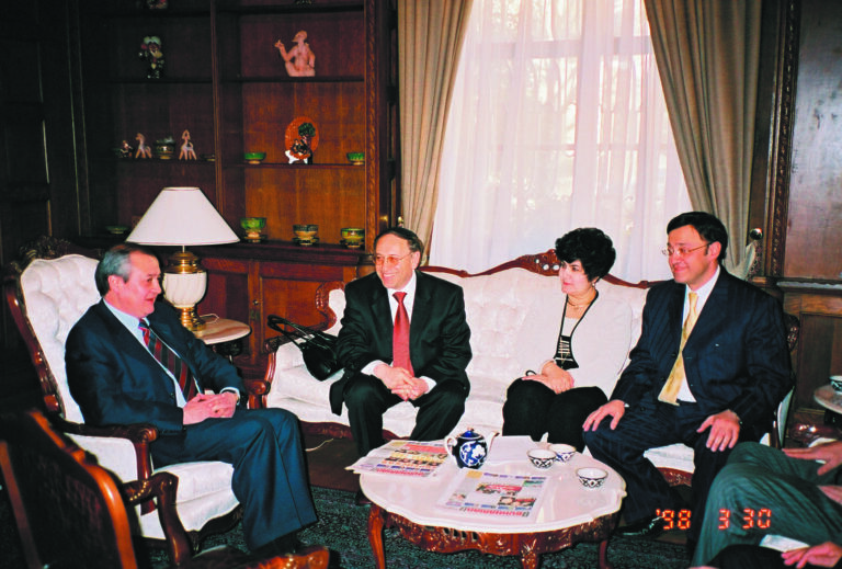 Он и по сей день со мной