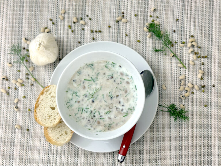 Oshi Jzhurghotiy: Yogurt Mung Bean Porridge