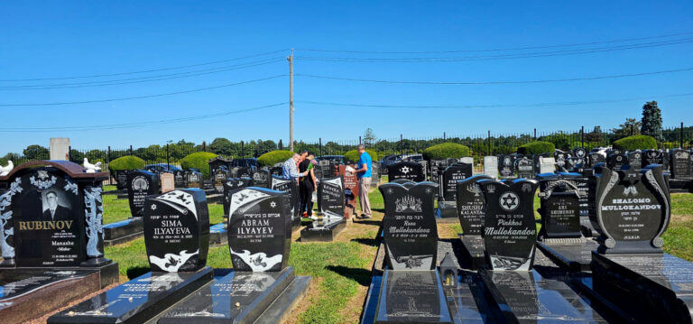 МЫ МОЛИМСЯ ЗА ВСЕХ!