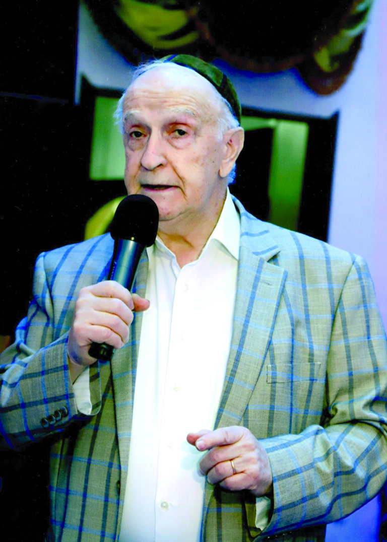 УДИВИТЕЛЬНЫЙ МИР ПРОФЕССОРА ВЕЛИЯМА КАНДИНОВА