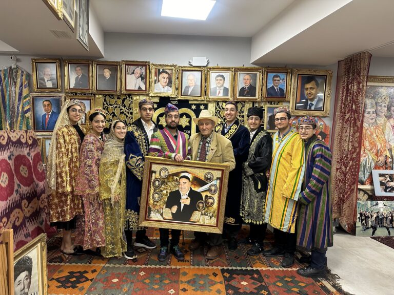 A Peak Inside the Museum Guest Book: The Akilov Group