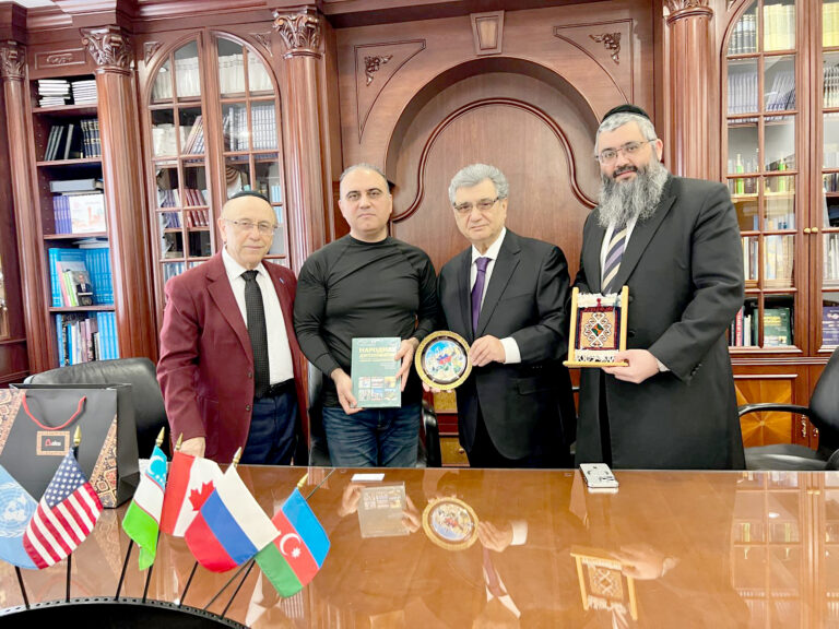 Азербайджанский дипломат в гостях у бухарских евреев