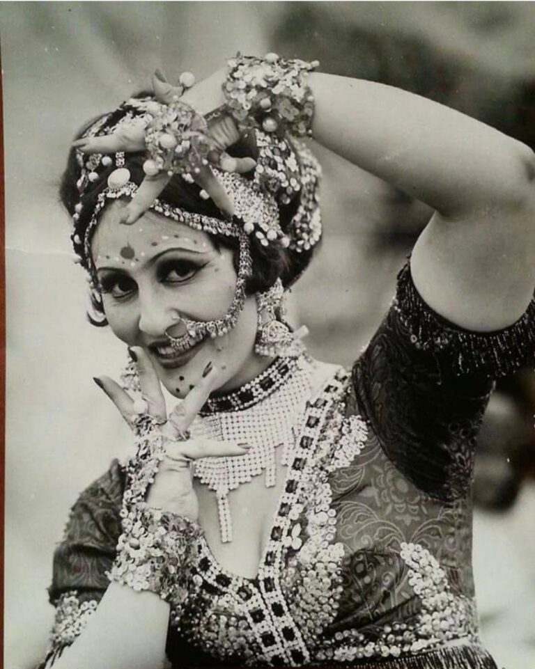 Индия: Радж Капур, Наргиз, Малика, Зулейха