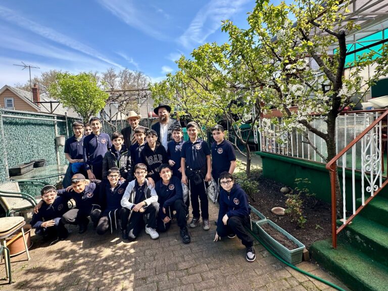 Rites of Spring: A Jewish Tradition Blossoms in Rego Park