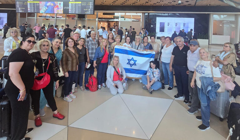 Закрыто израильское небо, но не сердца азербайджанцев