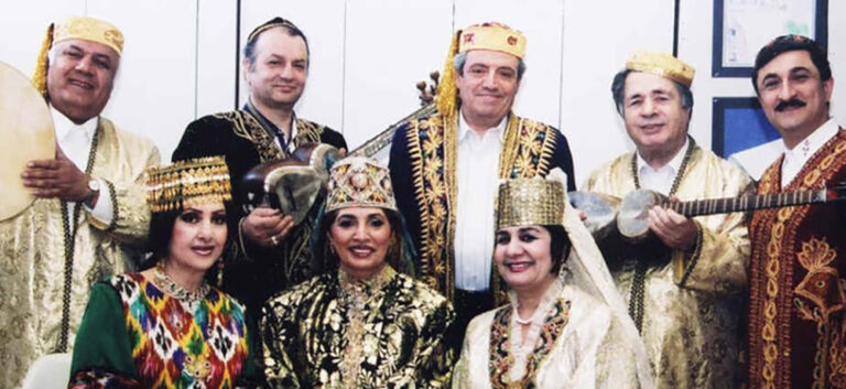 БА КӢ МЕМОНАД ИН САНЪАТ?