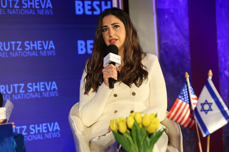 Хагит Софиева-Леваева избранаво Всемирный сионистский конгресс и в Совет директоров Сохнута