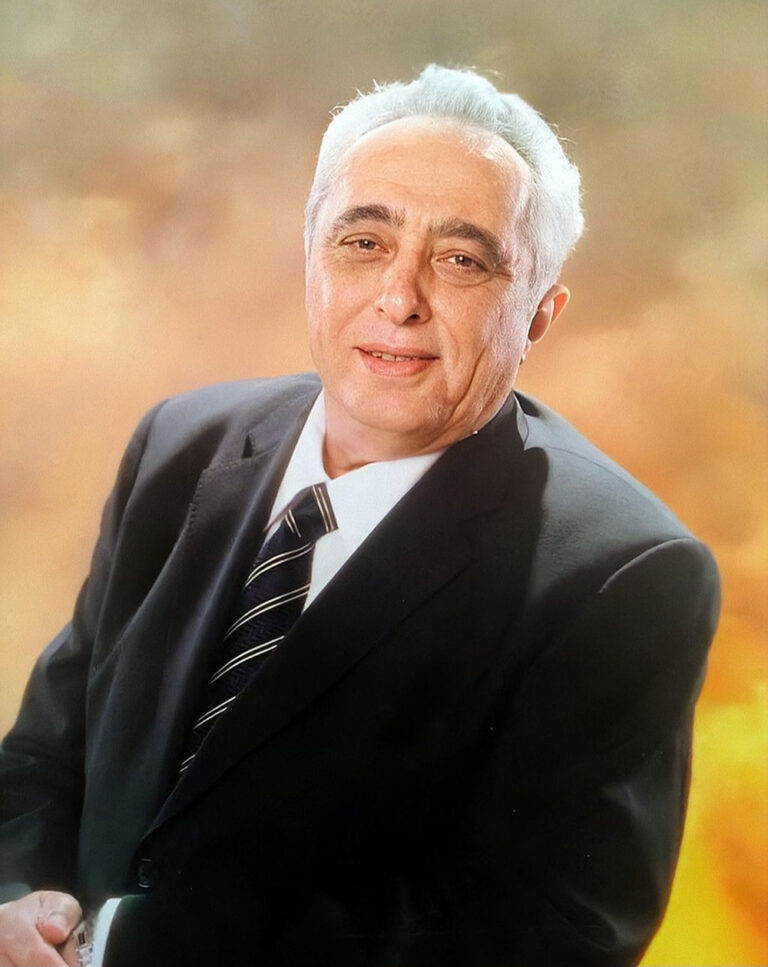 СВЕТЛОЙ ПАМЯТИ НАШЕГО ОТЦАУРИЭЛЯ БЕН МАЛКИЭЛЯ ВЕ БУРХО КАНДХОРОВА