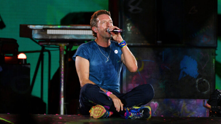 Coldplay welcomed Israeli fans onstage ‘as equal humans.’ Why are some Jewish people mad?