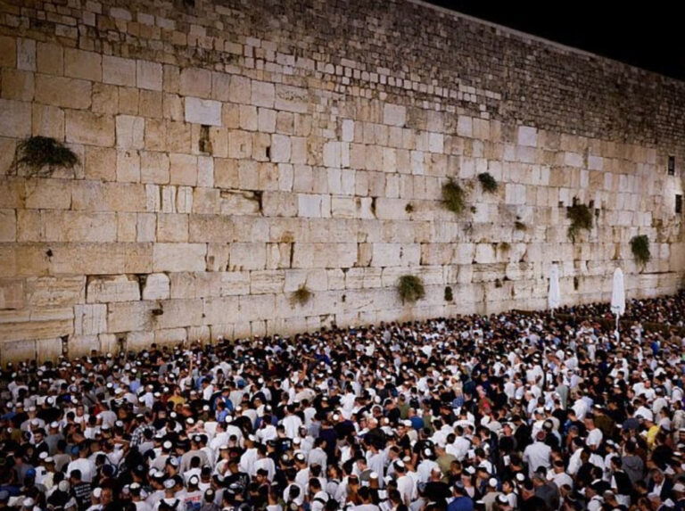 Соли нави 5786 муборак бод, дӯстони азизу мӯътабар!