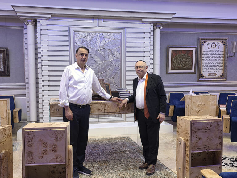 Synagogue in Savyon: Lessons from Lev Leviev