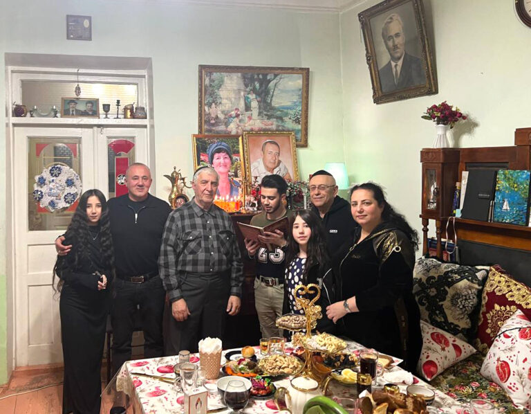 День восьмой свечи – “Зот Ханука!”