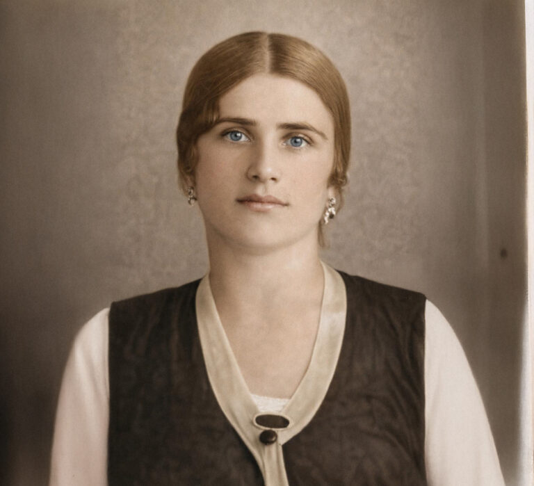 История Эстер