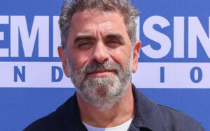 Jewish director wins first ever Golden Globe for a documentary