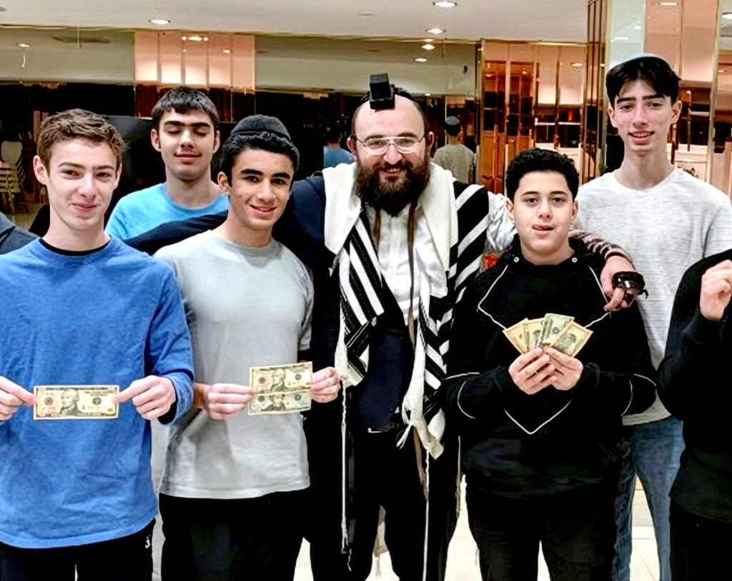 ДУХОВНАЯ ЖИЗНЬ ГЛАВНОЙ СИНАГОГИ КАНЕСОИ КАЛОН