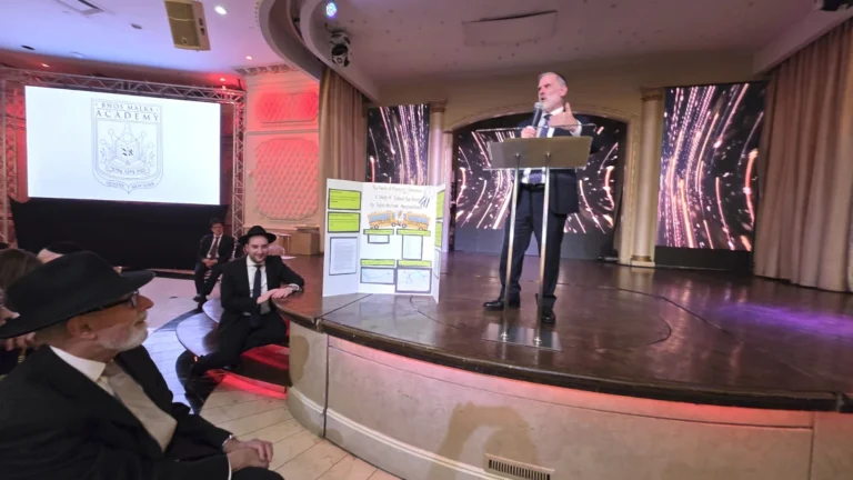 A DIASPORA RETURNS HOME