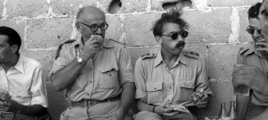 Старик на танке