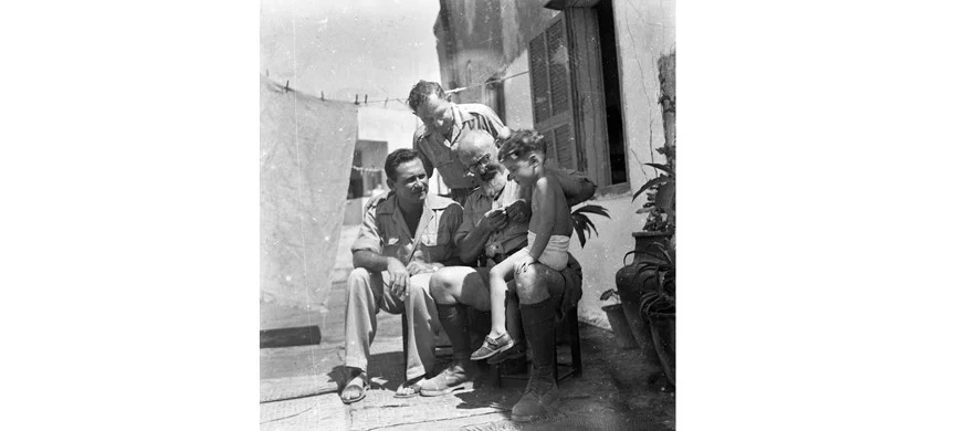 Старик на танке