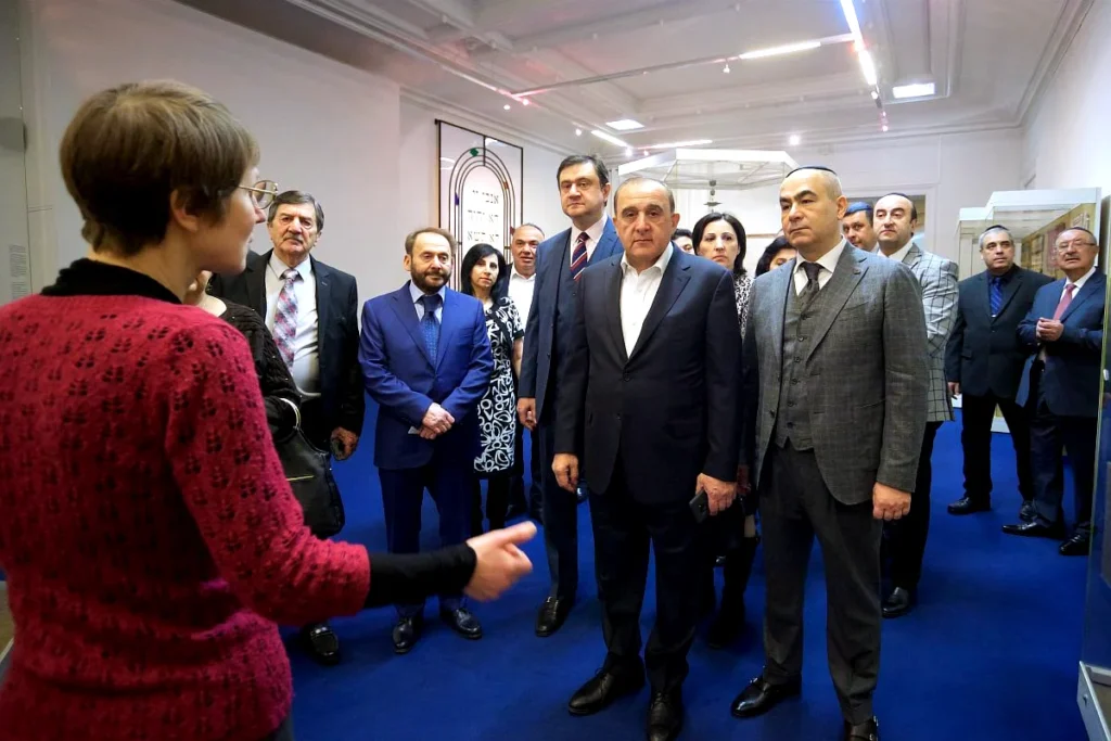 Современное состояние, социальная структура и перспективы развития бухарских евреев Северной Америки Современное состояние, социальная структура и перспективы развития бухарских евреев Северной Америки