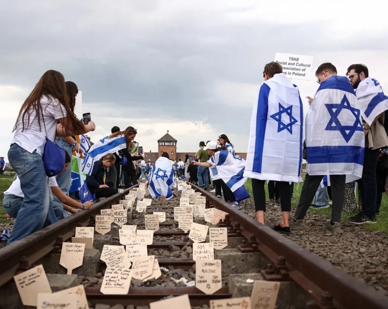 В Освенциме прошел “Марш живых”