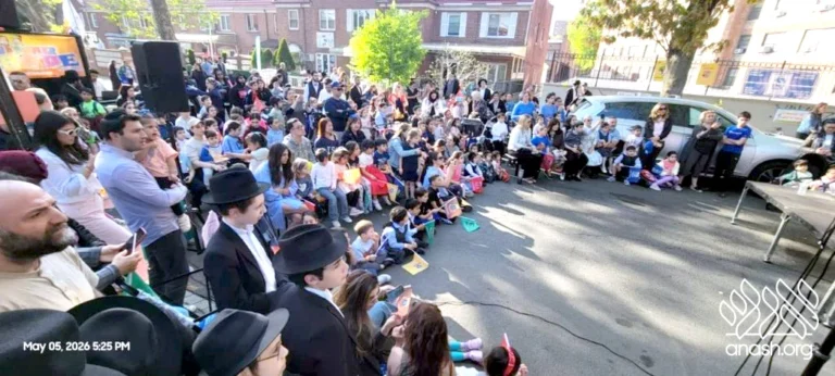 Nearly 1,000 Celebrate Lag Baomer IN SPECTACULAR QUEENS STREET FESTIVAL
