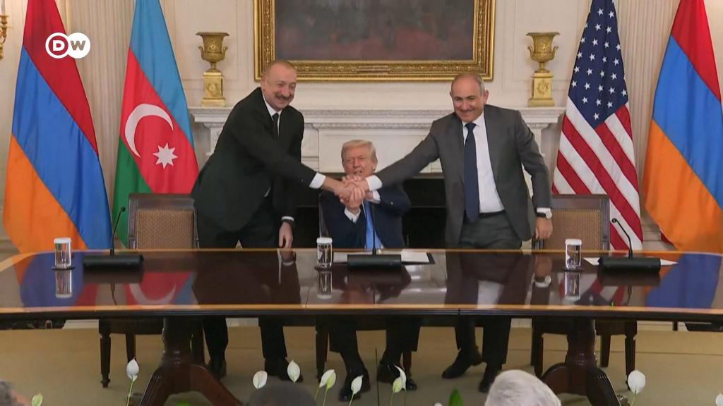 Как и почему Трамп ПЕРЕСТРАИВАЕТ МИРОВОЙ ПОРЯДОК