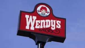 Около 300 ресторанов Wendy’s могут закрыться в США — в чем причина?